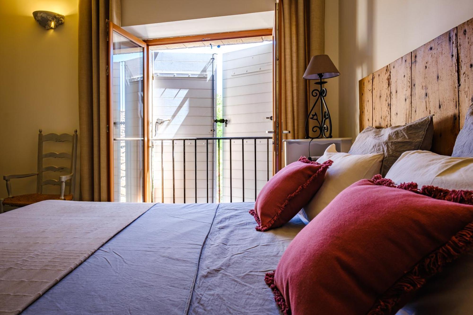 Mas D'Alaure B&B Verquieres Esterno foto
