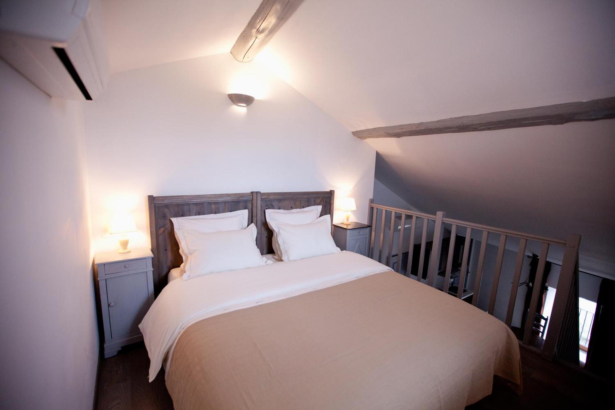 Mas D'Alaure B&B Verquieres Esterno foto